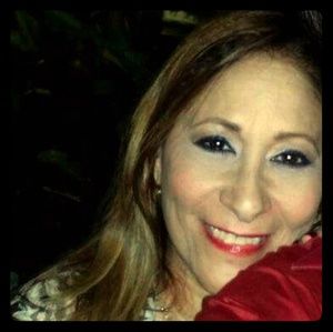 Meet your Posher, Ana